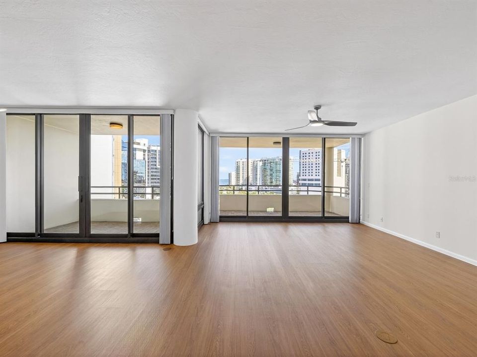 For Sale: $1,400,000 (3 beds, 2 baths, 1923 Square Feet)
