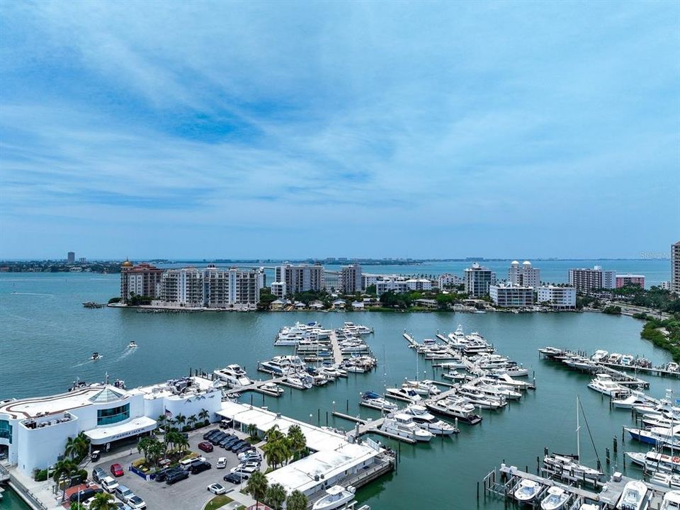 For Sale: $1,400,000 (3 beds, 2 baths, 1923 Square Feet)