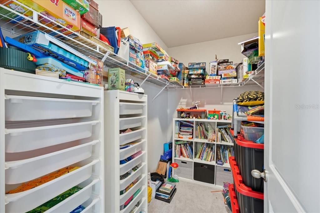 For Sale: $535,000 (5 beds, 3 baths, 2974 Square Feet)