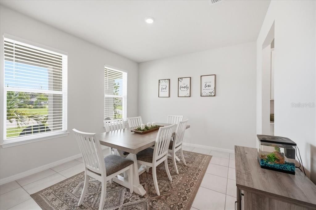 For Sale: $535,000 (5 beds, 3 baths, 2974 Square Feet)