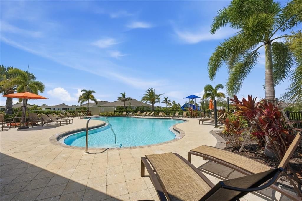 For Sale: $535,000 (5 beds, 3 baths, 2974 Square Feet)