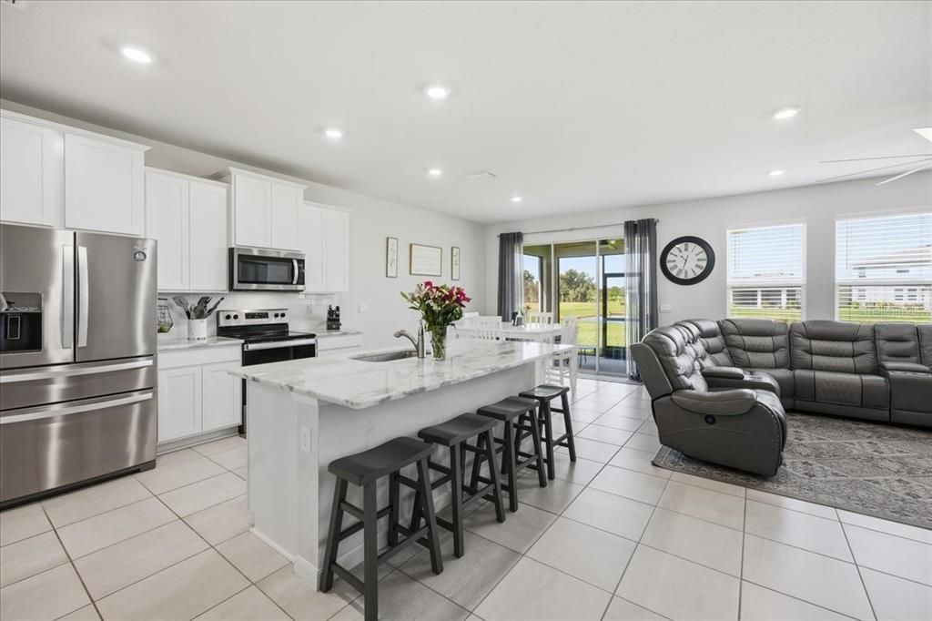 For Sale: $535,000 (5 beds, 3 baths, 2974 Square Feet)