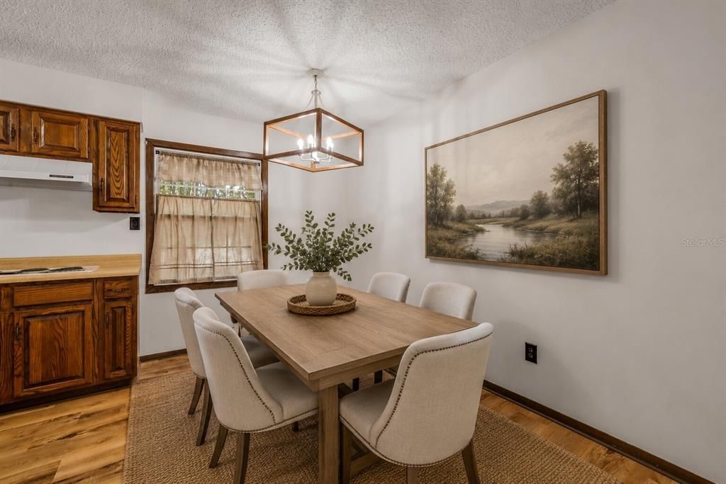 For Sale: $339,900 (3 beds, 2 baths, 1377 Square Feet)