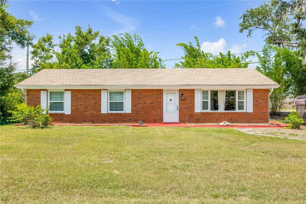 For Sale: $339,900 (3 beds, 2 baths, 1377 Square Feet)