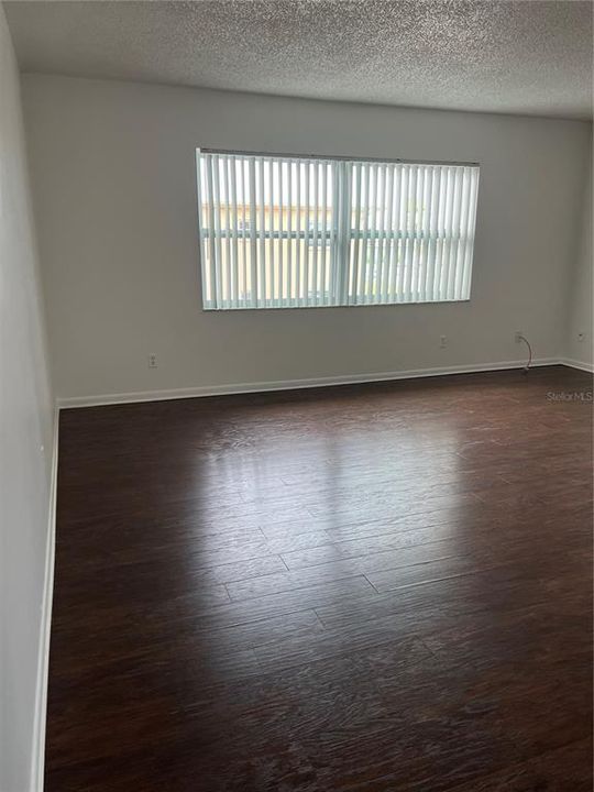 For Rent: $1,200 (1 beds, 1 baths, 770 Square Feet)