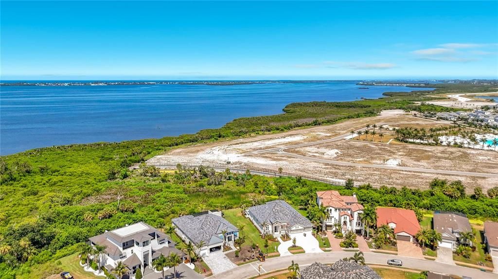 En Venta: $3,275,000 (4 camas, 3 baños, 3291 Pies cuadrados)