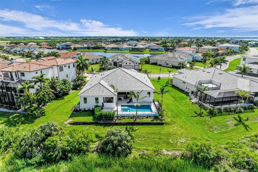 En Venta: $3,275,000 (4 camas, 3 baños, 3291 Pies cuadrados)