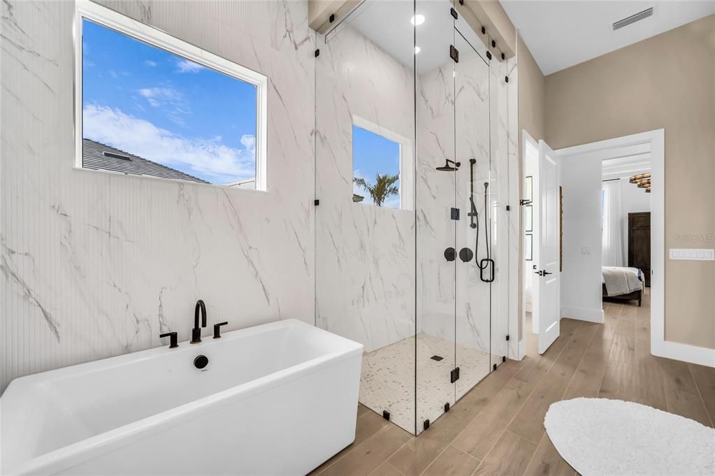 En Venta: $3,275,000 (4 camas, 3 baños, 3291 Pies cuadrados)