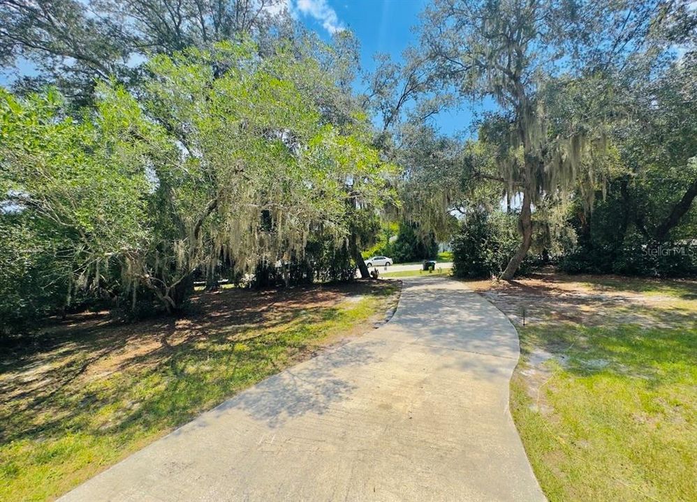 For Rent: $2,300 (2 beds, 2 baths, 1329 Square Feet)