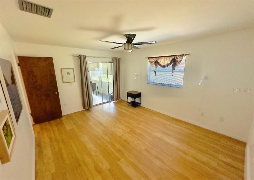 For Rent: $2,300 (2 beds, 2 baths, 1329 Square Feet)