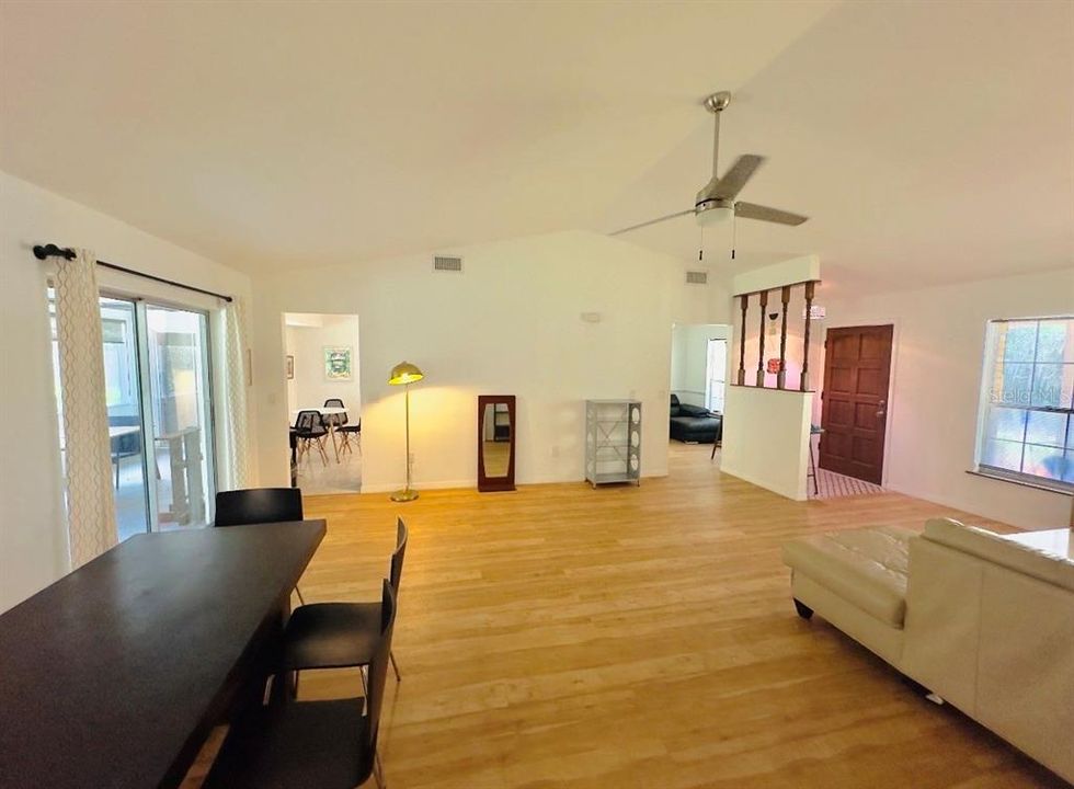 For Rent: $2,300 (2 beds, 2 baths, 1329 Square Feet)