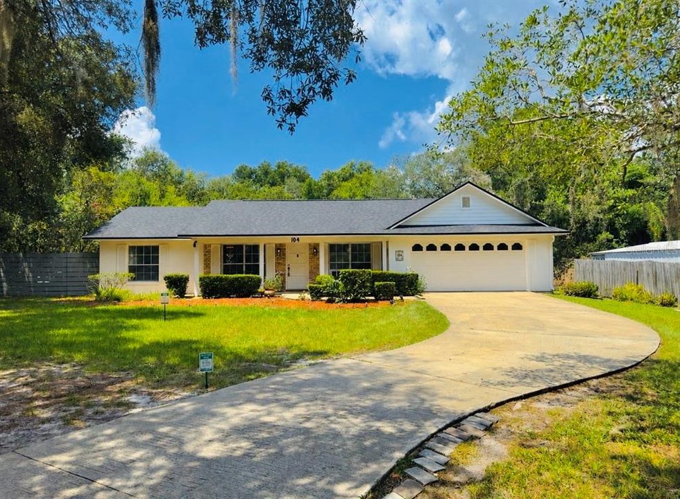 For Rent: $2,300 (2 beds, 2 baths, 1329 Square Feet)