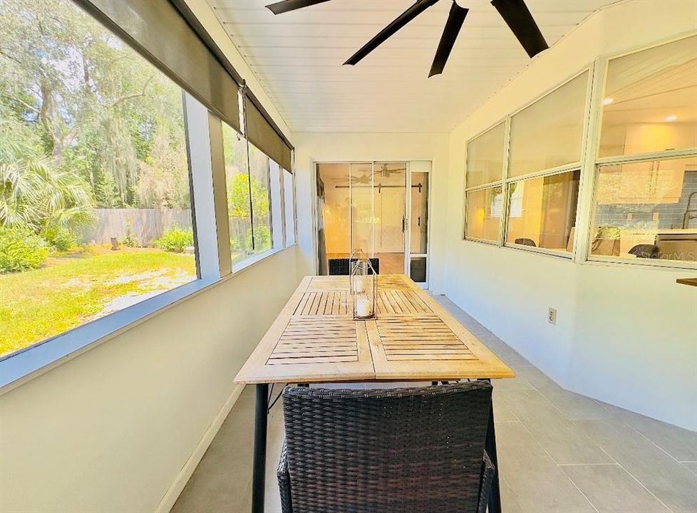 For Rent: $2,300 (2 beds, 2 baths, 1329 Square Feet)