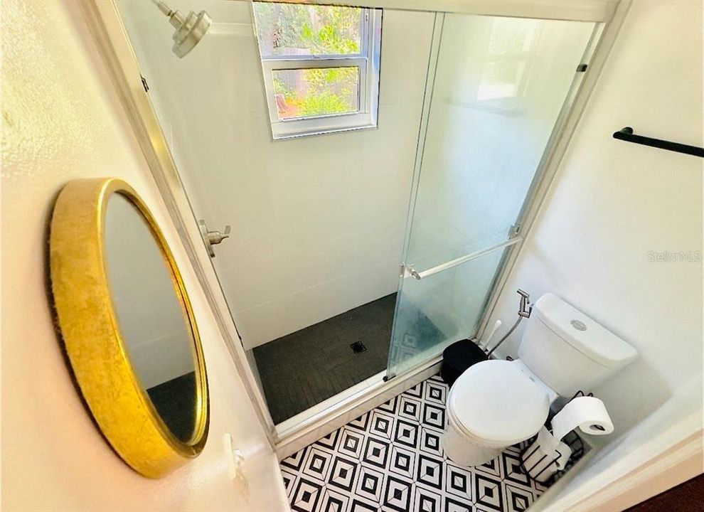 For Rent: $2,300 (2 beds, 2 baths, 1329 Square Feet)