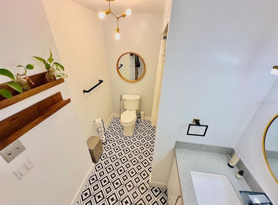 For Rent: $2,300 (2 beds, 2 baths, 1329 Square Feet)