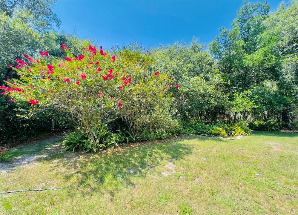 For Rent: $2,300 (2 beds, 2 baths, 1329 Square Feet)
