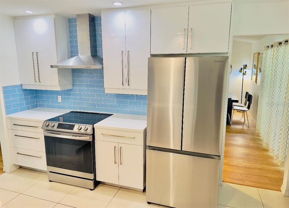 For Rent: $2,300 (2 beds, 2 baths, 1329 Square Feet)
