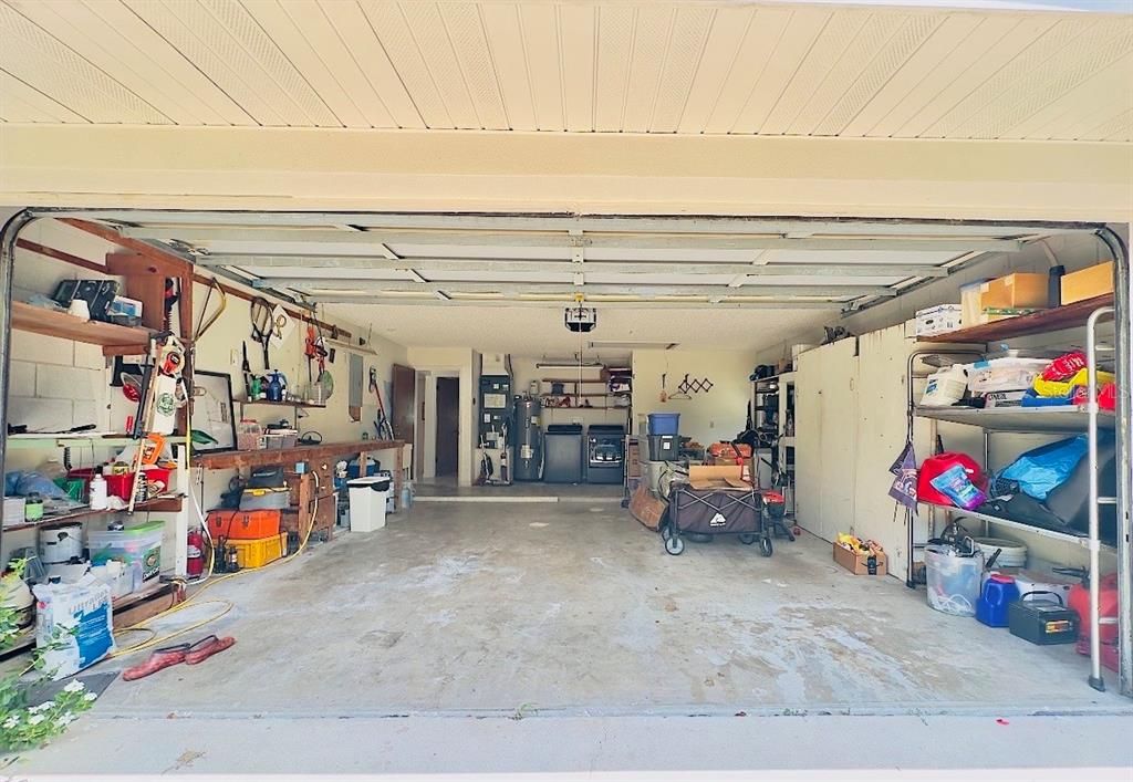 For Rent: $2,300 (2 beds, 2 baths, 1329 Square Feet)