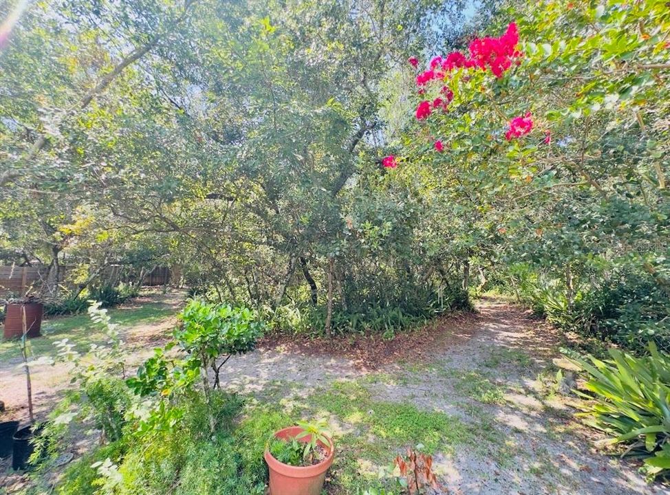 For Rent: $2,300 (2 beds, 2 baths, 1329 Square Feet)