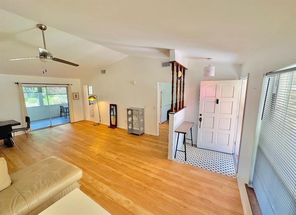 For Rent: $2,300 (2 beds, 2 baths, 1329 Square Feet)