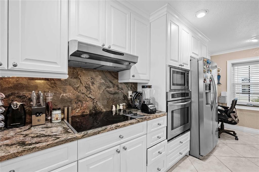 For Sale: $1,150,000 (2 beds, 2 baths, 1488 Square Feet)