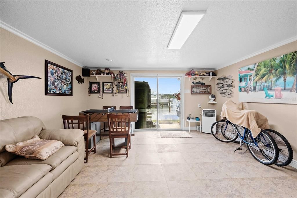 For Sale: $1,150,000 (2 beds, 2 baths, 1488 Square Feet)