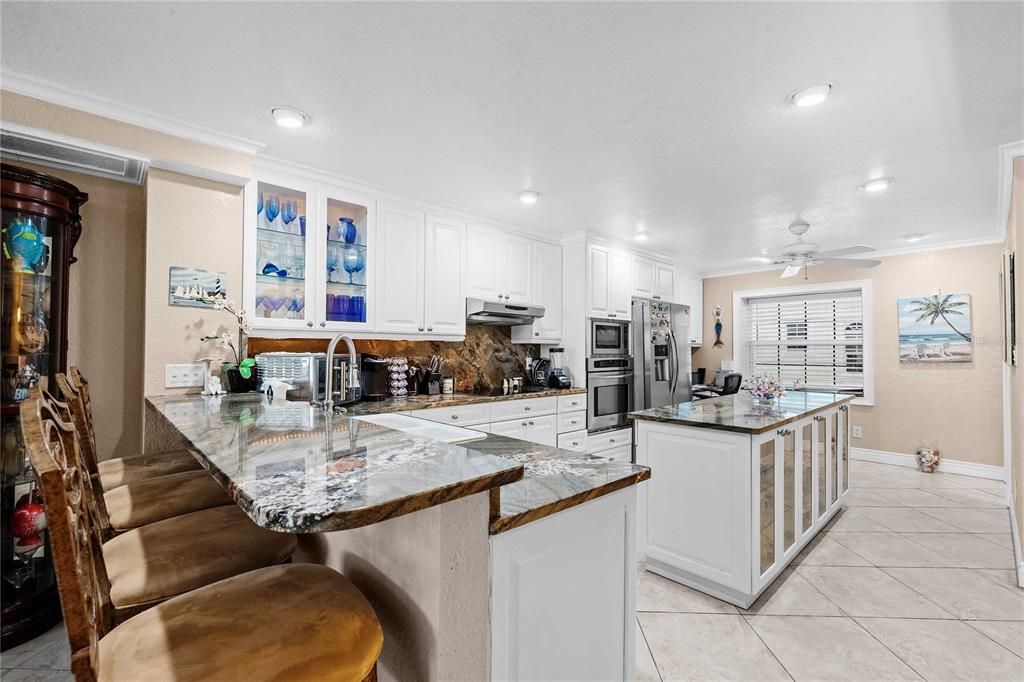For Sale: $1,150,000 (2 beds, 2 baths, 1488 Square Feet)