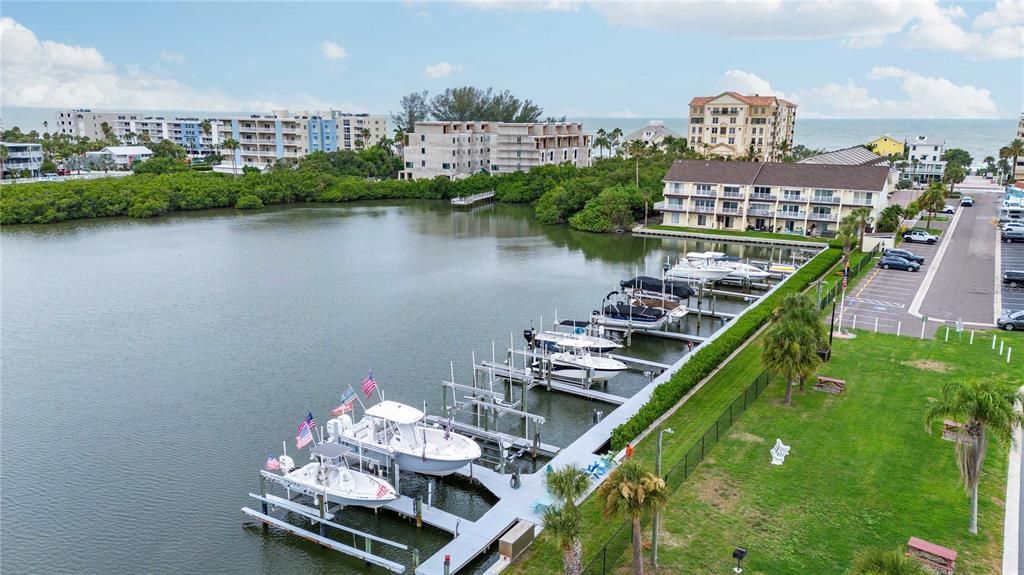 For Sale: $1,150,000 (2 beds, 2 baths, 1488 Square Feet)