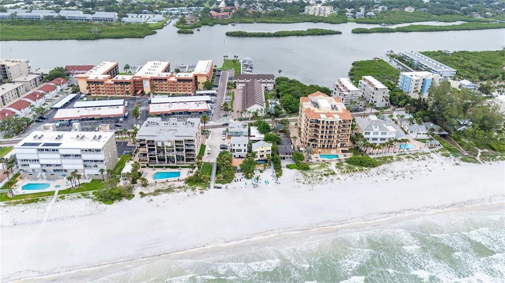 For Sale: $1,150,000 (2 beds, 2 baths, 1488 Square Feet)