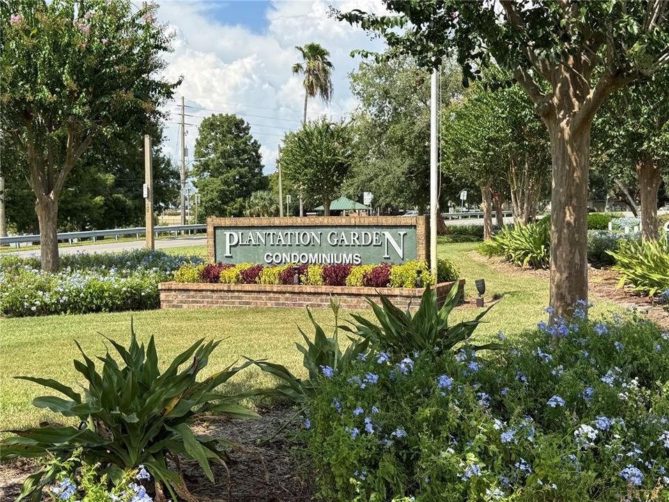For Rent: $1,850 (2 beds, 1 baths, 1000 Square Feet)