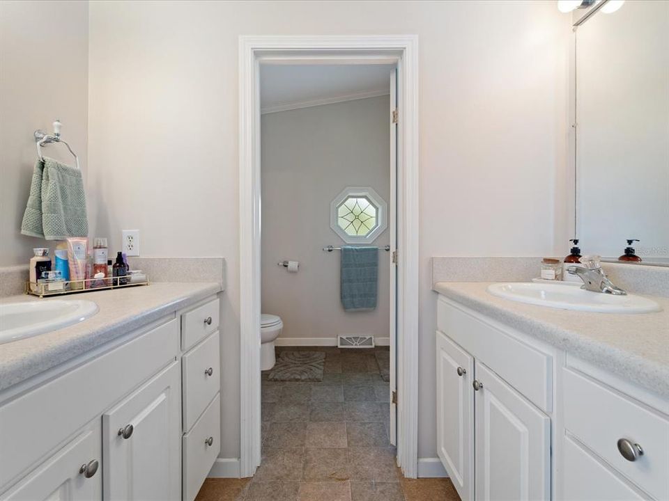 For Sale: $216,000 (3 beds, 2 baths, 1512 Square Feet)