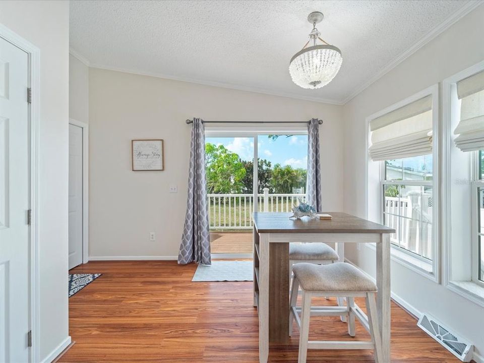 For Sale: $216,000 (3 beds, 2 baths, 1512 Square Feet)