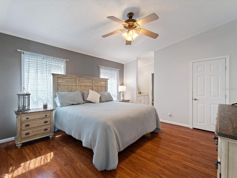 For Sale: $216,000 (3 beds, 2 baths, 1512 Square Feet)