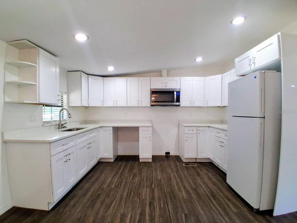 For Rent: $2,050 (4 beds, 2 baths, 1782 Square Feet)