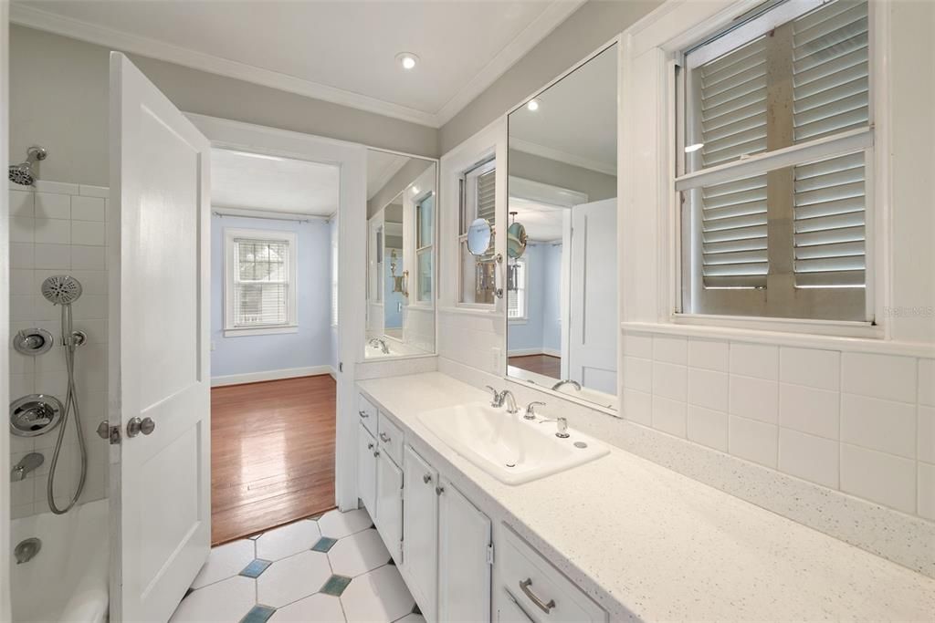 For Sale: $1,550,000 (4 beds, 3 baths, 3241 Square Feet)