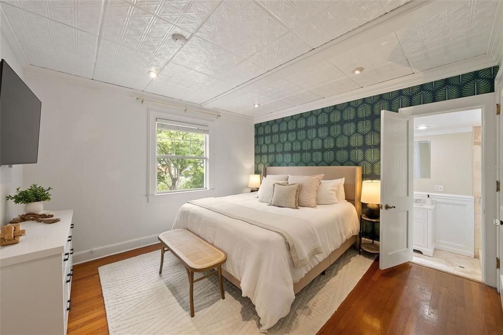 For Sale: $1,550,000 (4 beds, 3 baths, 3241 Square Feet)