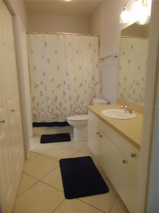 For Rent: $1,400 (1 beds, 1 baths, 656 Square Feet)