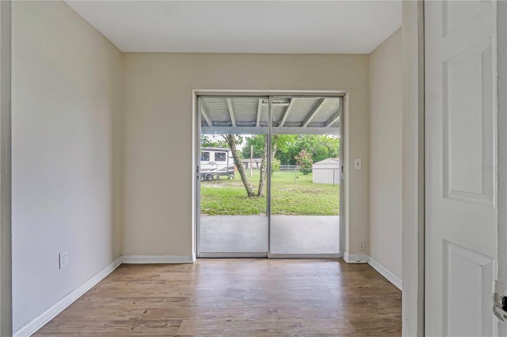 En Venta: $265,000 (3 camas, 2 baños, 1258 Pies cuadrados)