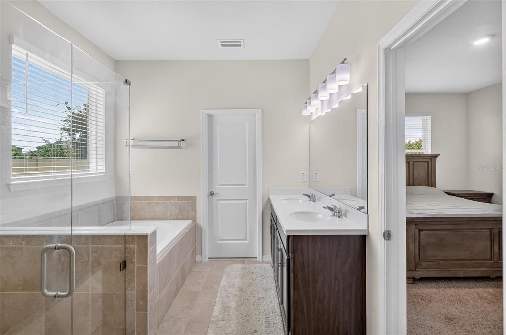 For Sale: $399,000 (4 beds, 2 baths, 1834 Square Feet)