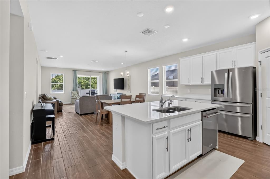For Sale: $399,000 (4 beds, 2 baths, 1834 Square Feet)
