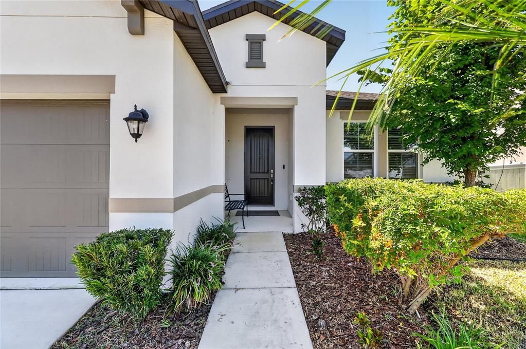 For Sale: $399,000 (4 beds, 2 baths, 1834 Square Feet)