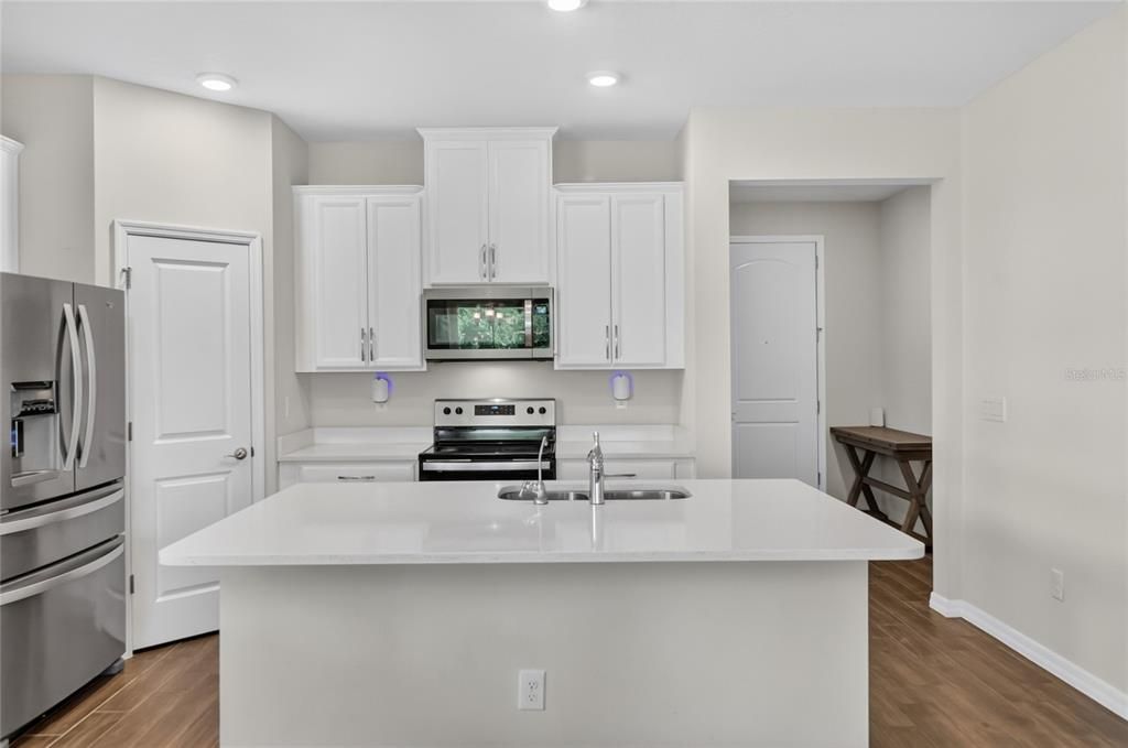 For Sale: $399,000 (4 beds, 2 baths, 1834 Square Feet)