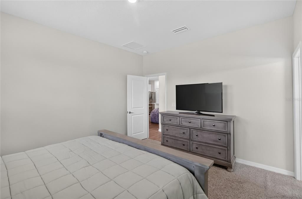 For Sale: $399,000 (4 beds, 2 baths, 1834 Square Feet)