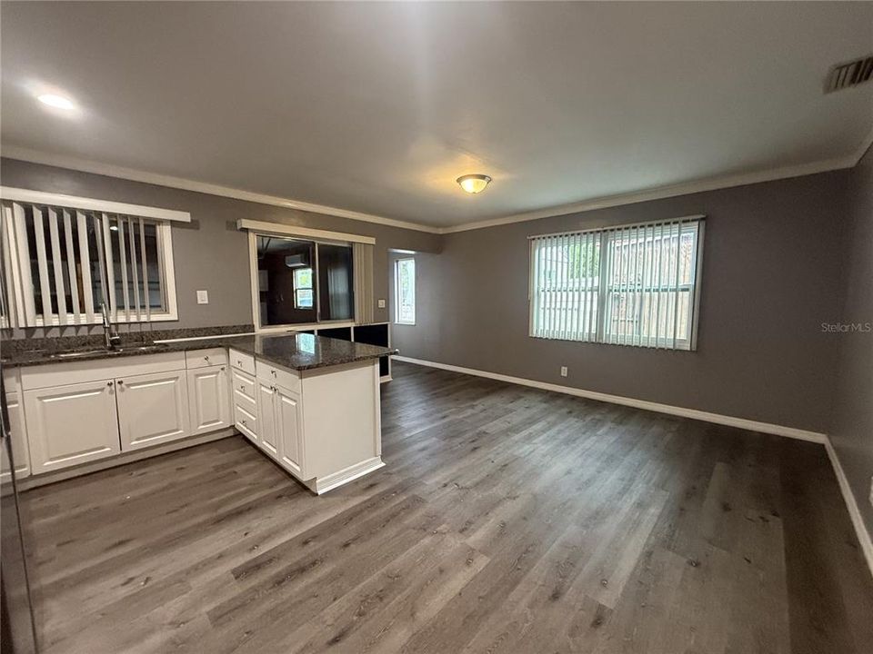 En Venta: $389,000 (3 camas, 3 baños, 1767 Pies cuadrados)