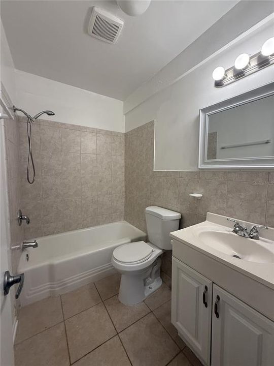 En Venta: $389,000 (3 camas, 3 baños, 1767 Pies cuadrados)