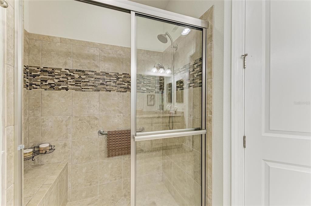 For Sale: $759,900 (3 beds, 2 baths, 1926 Square Feet)