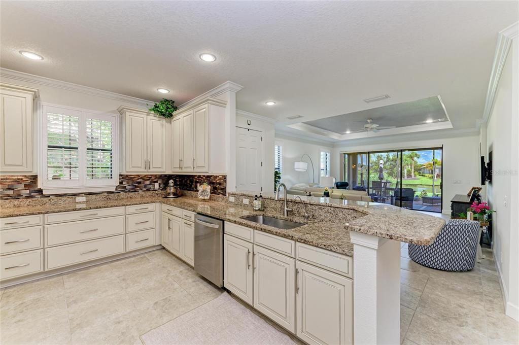For Sale: $759,900 (3 beds, 2 baths, 1926 Square Feet)