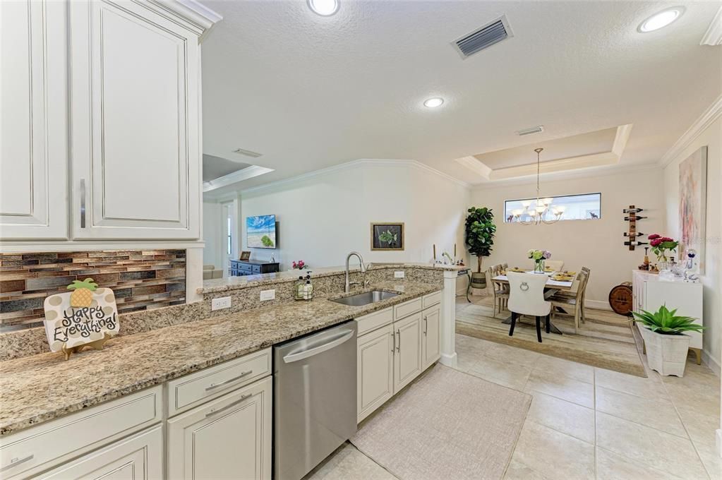 For Sale: $759,900 (3 beds, 2 baths, 1926 Square Feet)
