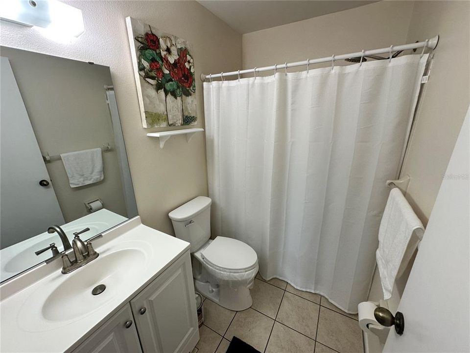 For Sale: $143,900 (2 beds, 2 baths, 912 Square Feet)