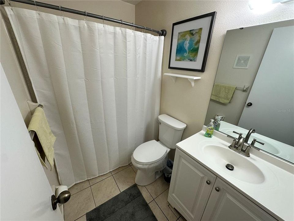 For Sale: $143,900 (2 beds, 2 baths, 912 Square Feet)
